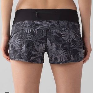 Lululemon speed short size 4 black fern